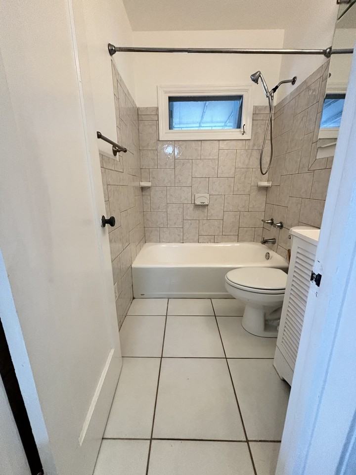 1513 Josephine St #NA - Photo 7 of 13