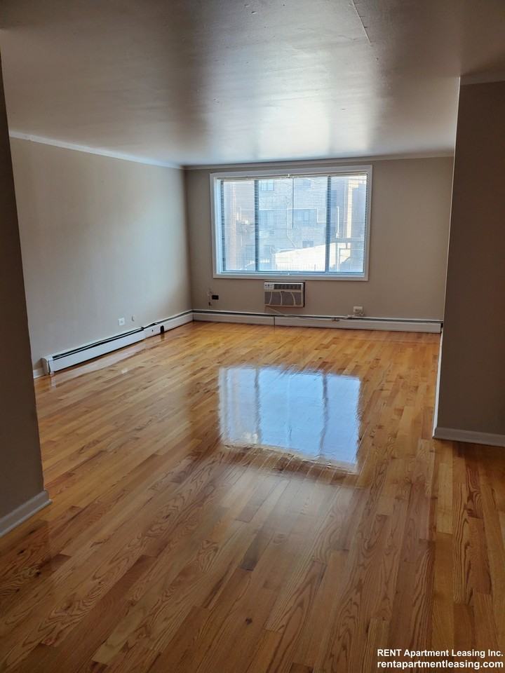 1361 W Estes Ave #3V - Photo 5 of 5