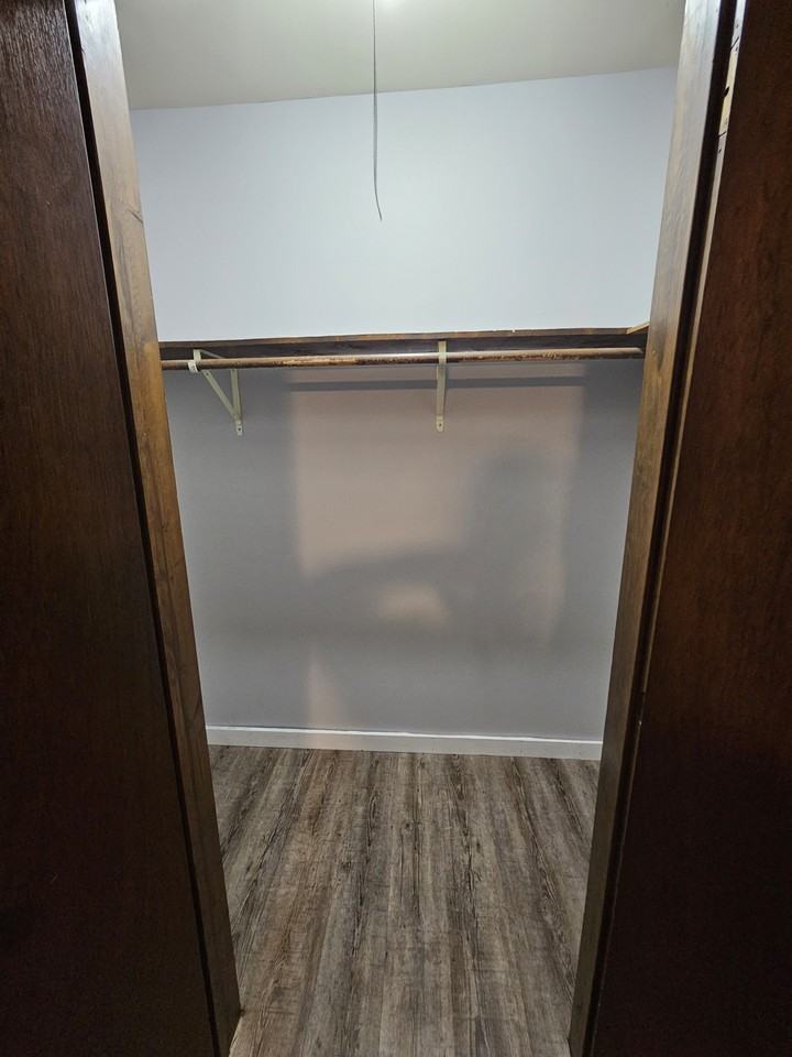 1215 Monroe Ave #NA - Photo 4 of 26