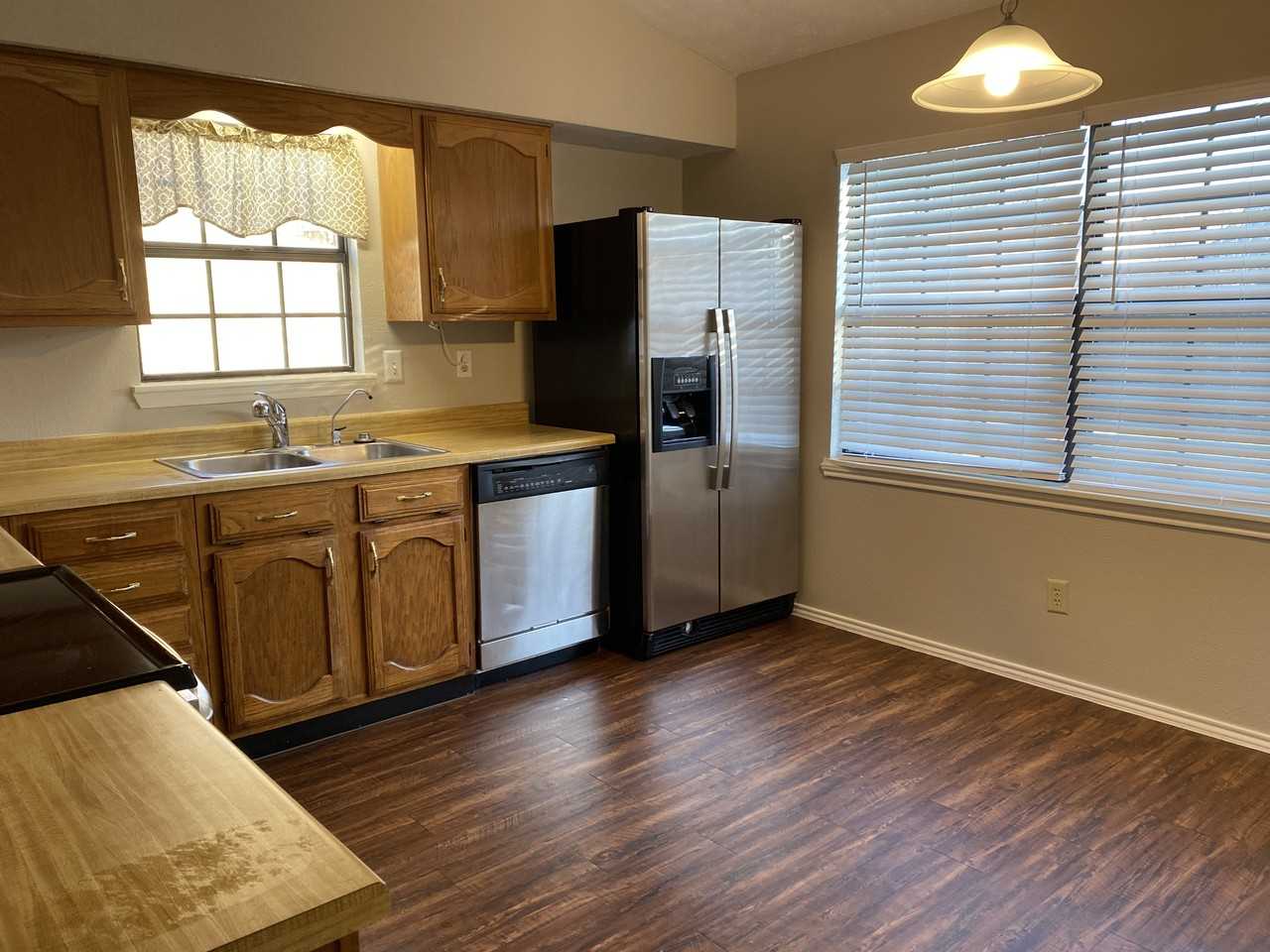 2813 Oxford Ln #NA - Photo 5 of 14