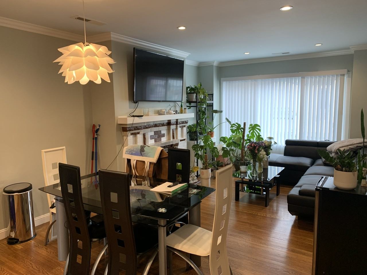 825 Geneva Ave #NA - Photo 2 of 12