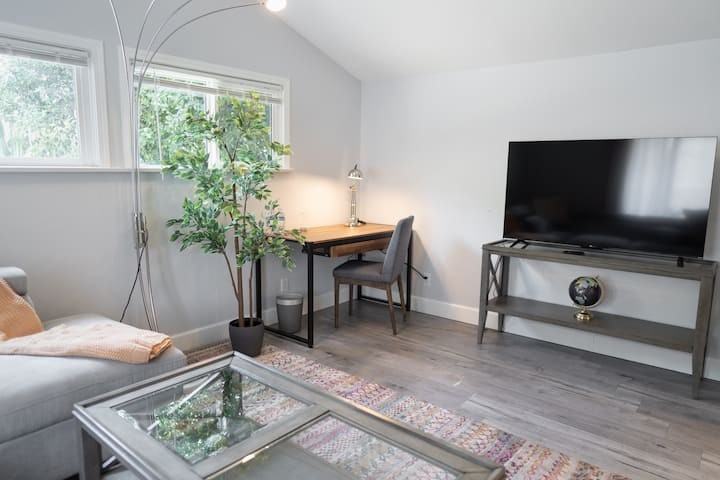 1058 Allen Ave #NA - Photo 7 of 48