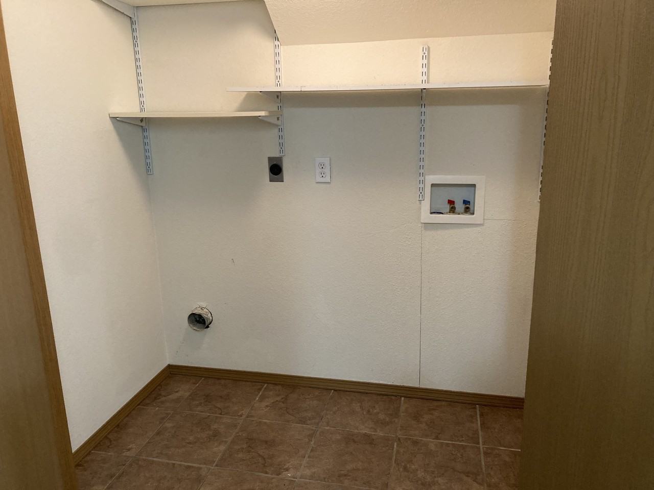 1525 Fianna Place Ct - Photo 4 of 9