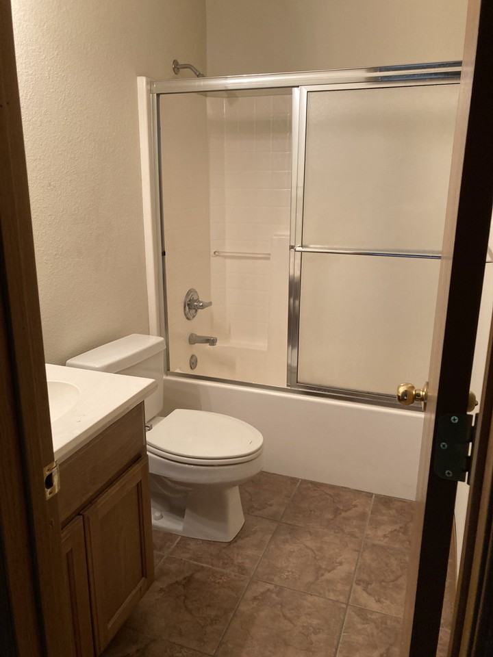 1525 Fianna Place Ct - Photo 5 of 9
