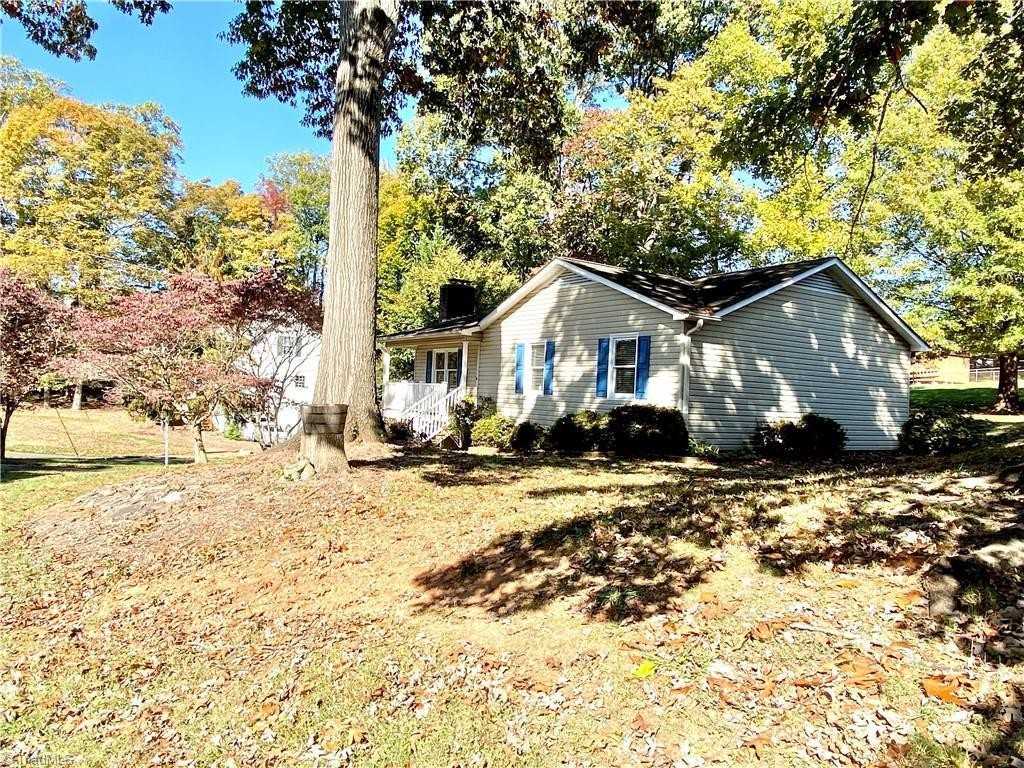 705 Chockecherry Ct #NA - Photo 3 of 18