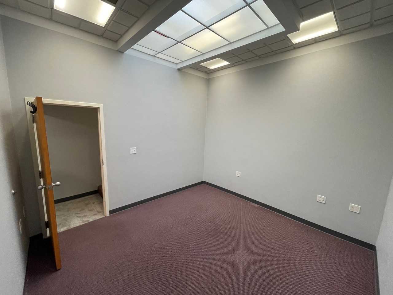 3018 N Laramie Ave #2 - Photo 5 of 7