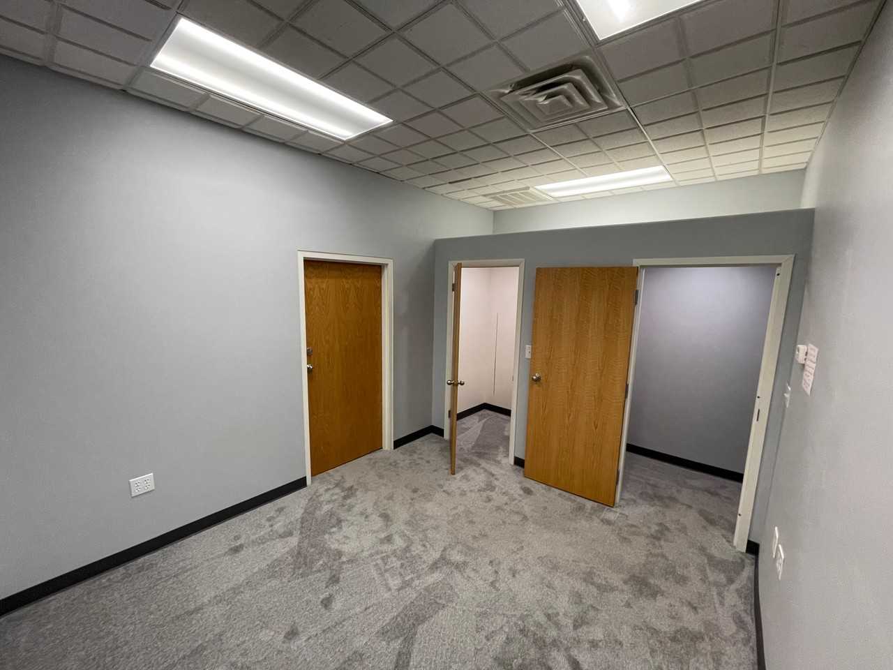 3018 N Laramie Ave #2 - Photo 6 of 7