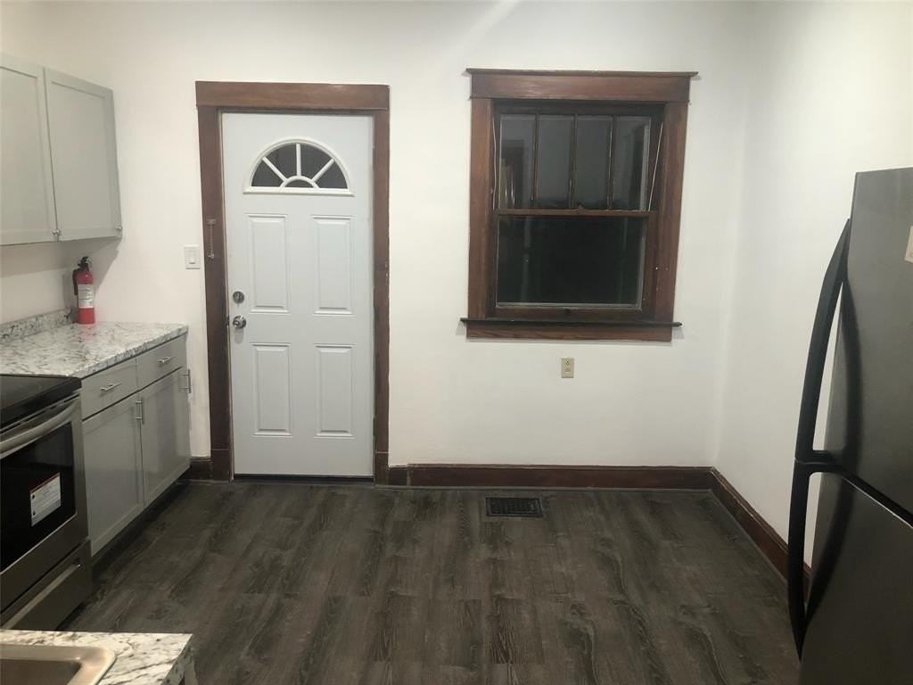 45 Vine St #NA - Photo 4 of 14