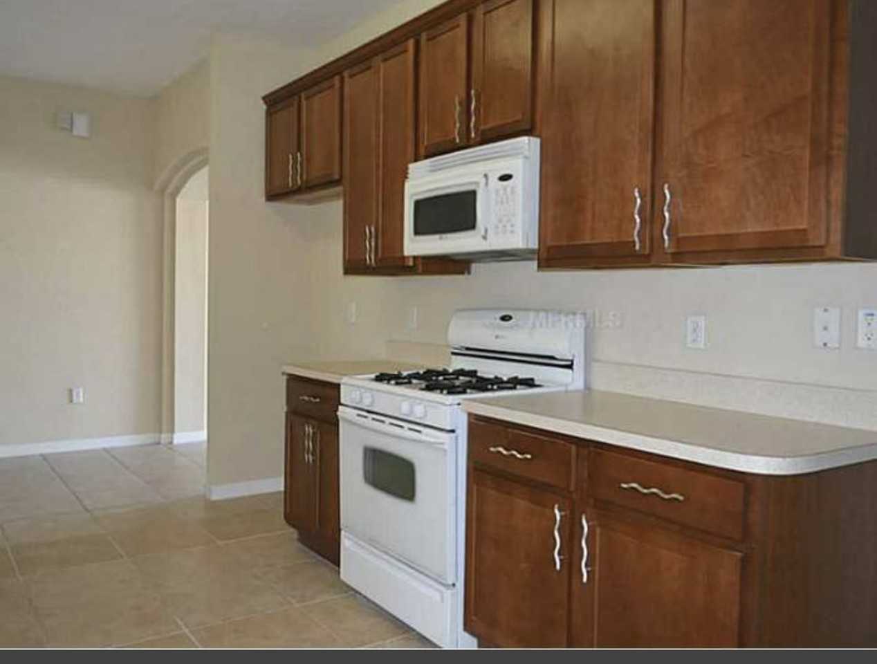 554 Reddicks Cir #NA - Photo 2 of 8