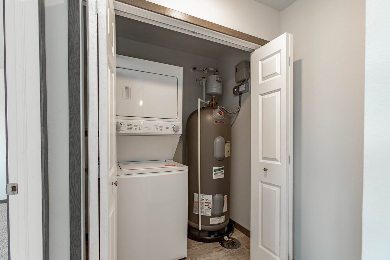 1050 Valley Dr #3 - Photo 5 of 10