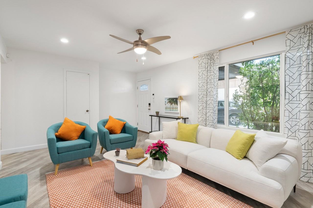 2510 E Hermosa Dr #NA - Photo 3 of 24