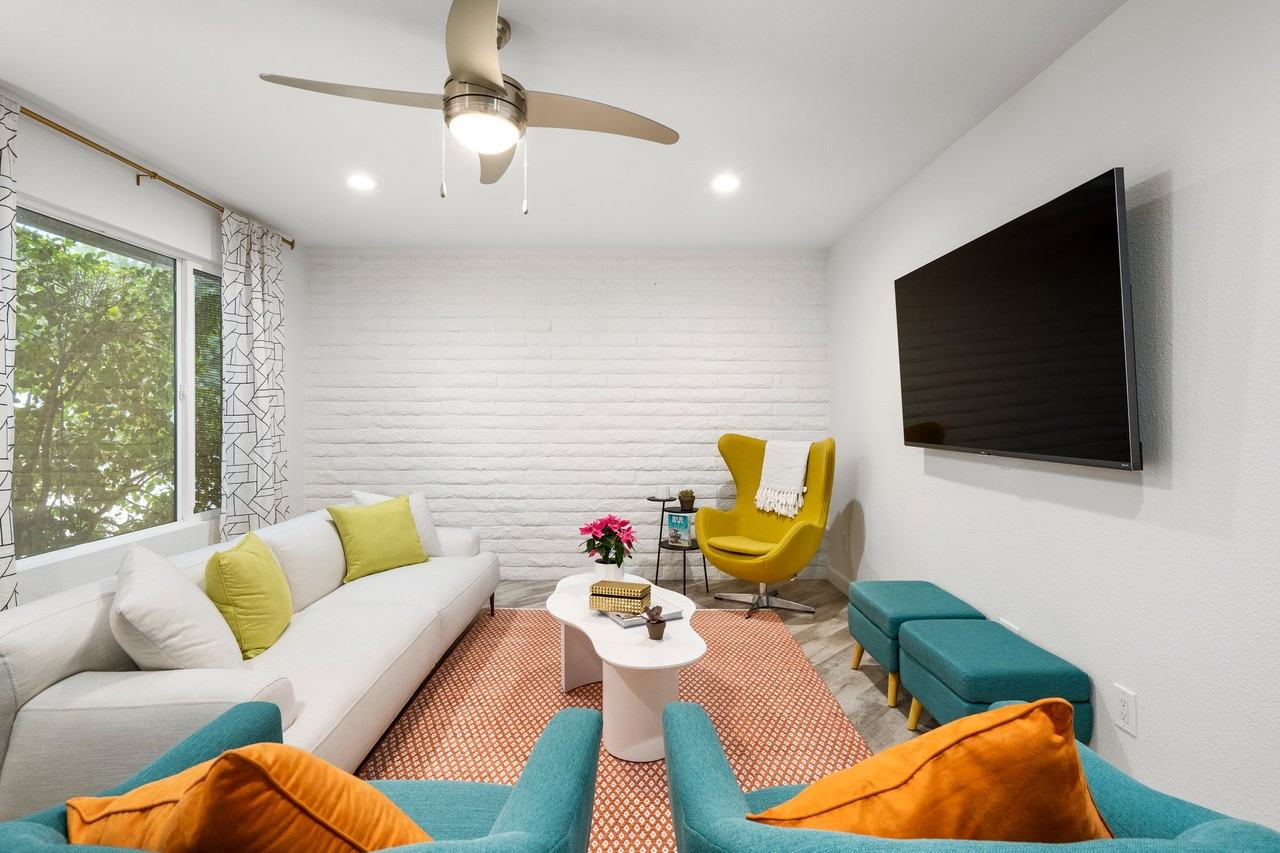 2510 E Hermosa Dr #NA - Photo 2 of 24