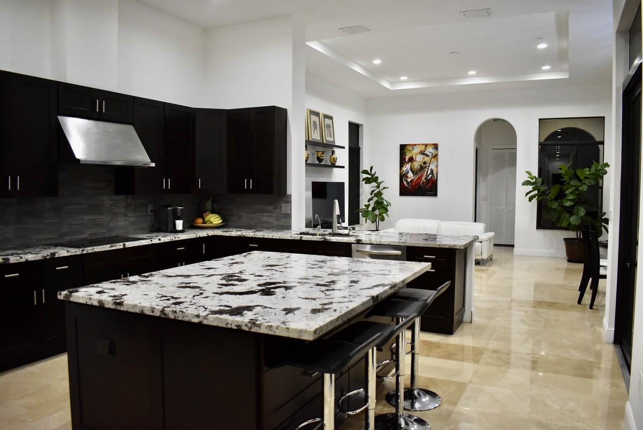 1460 Sw 125th Ave #NA - Photo 6 of 11