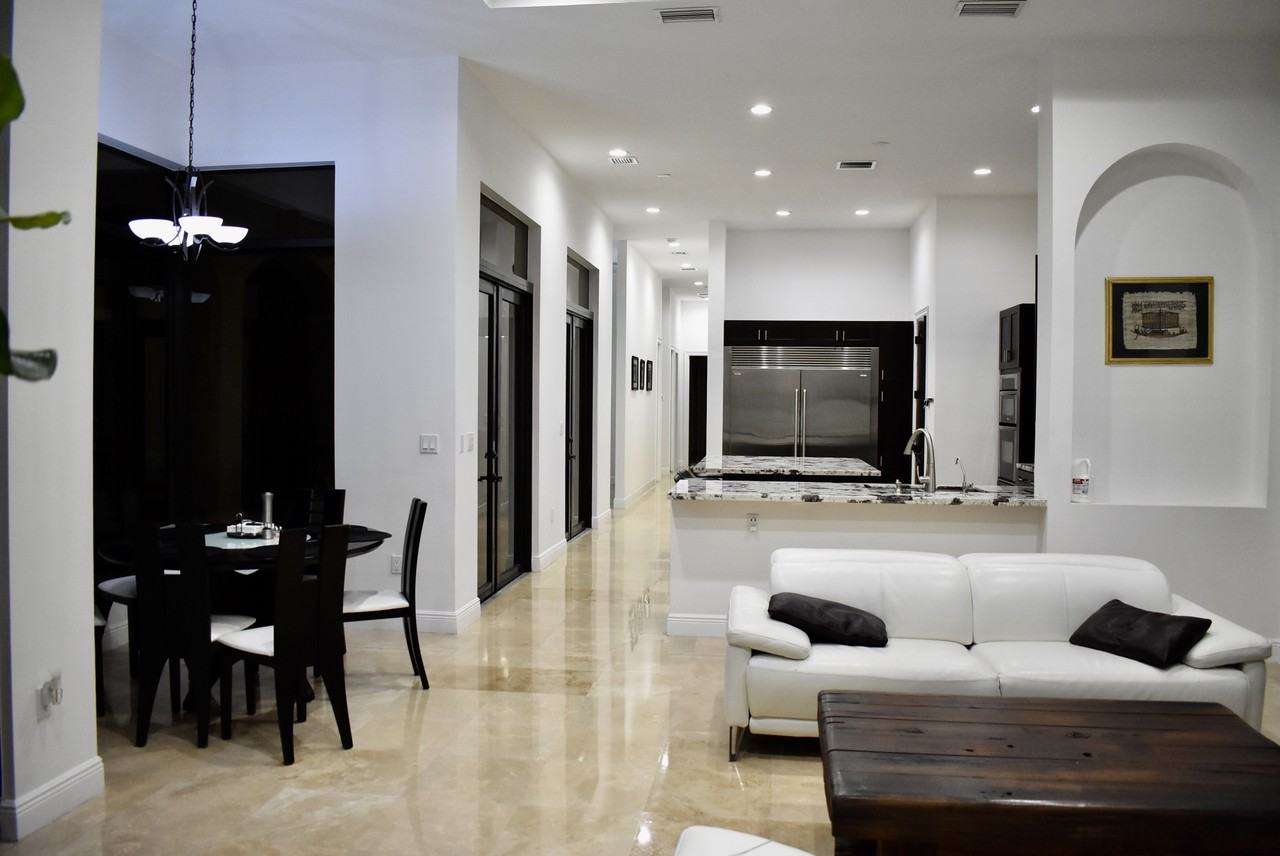 1460 Sw 125th Ave #NA - Photo 5 of 11