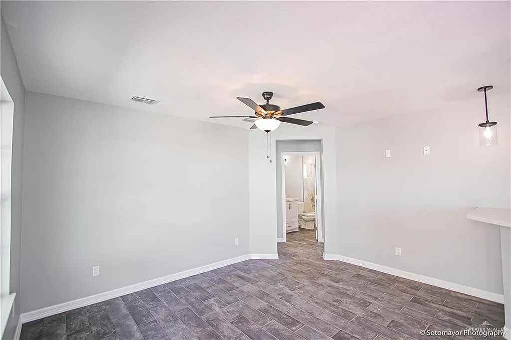 2219 Northridge Ave #3 - Photo 4 of 21