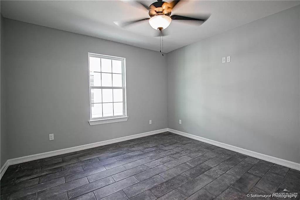 2219 Northridge Ave #3 - Photo 6 of 21