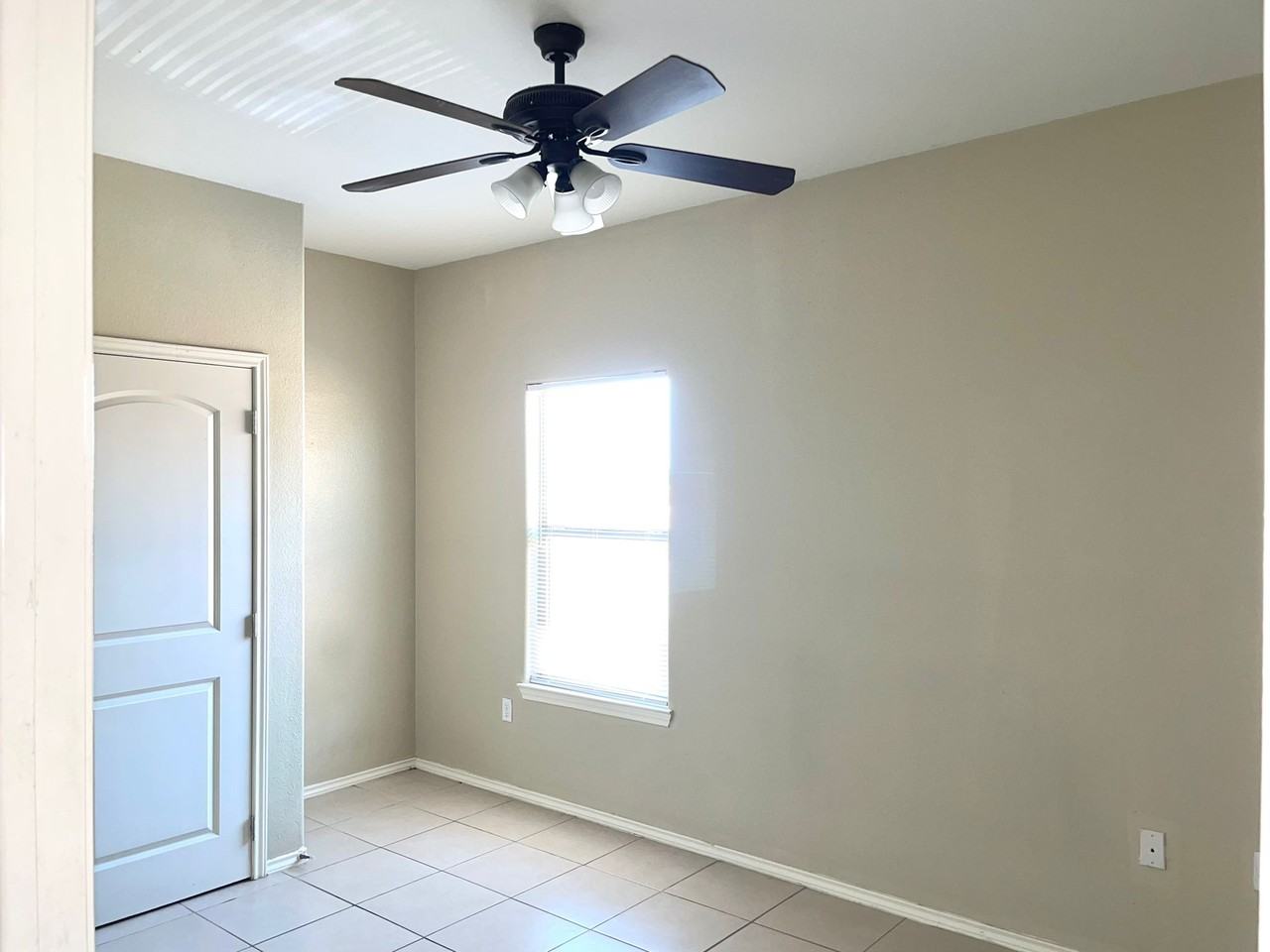 2010 Miroslava Ave #1 - Photo 5 of 9