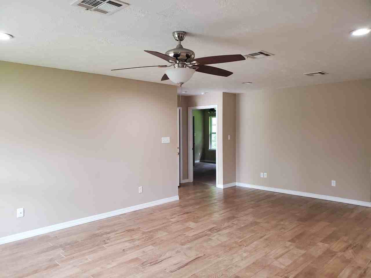 508 Mcfarland St #NA - Photo 2 of 13