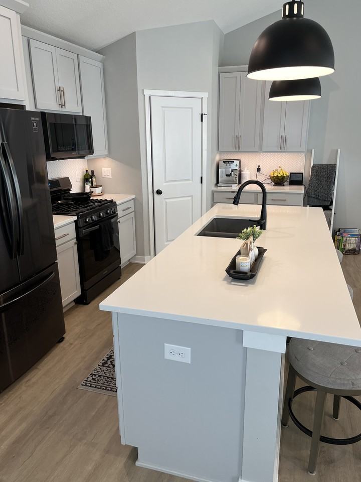 1108 Westview Dr #NA - Photo 2 of 8