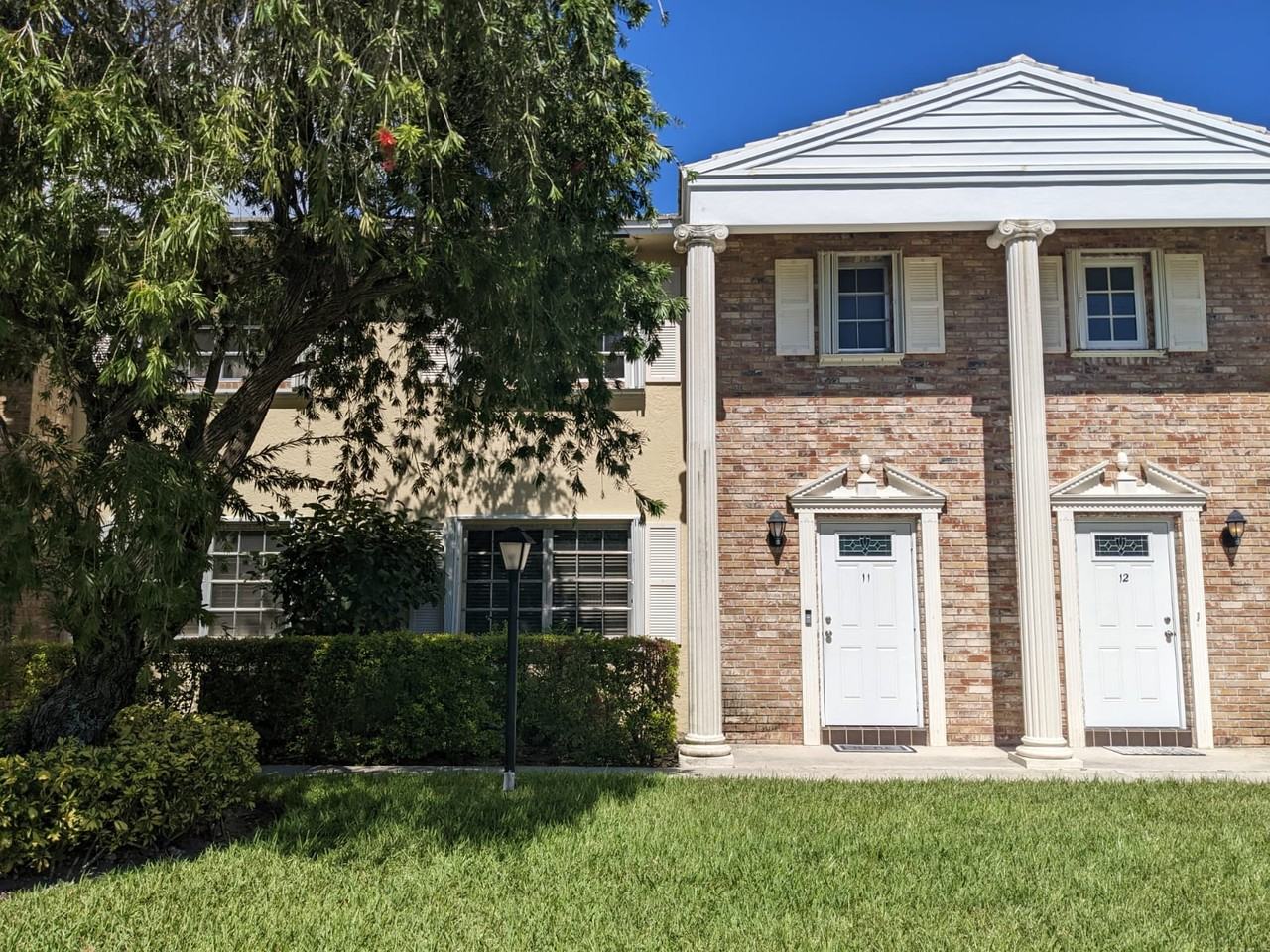 90 Sw 5th Ave #11 - Photo 2 of 20