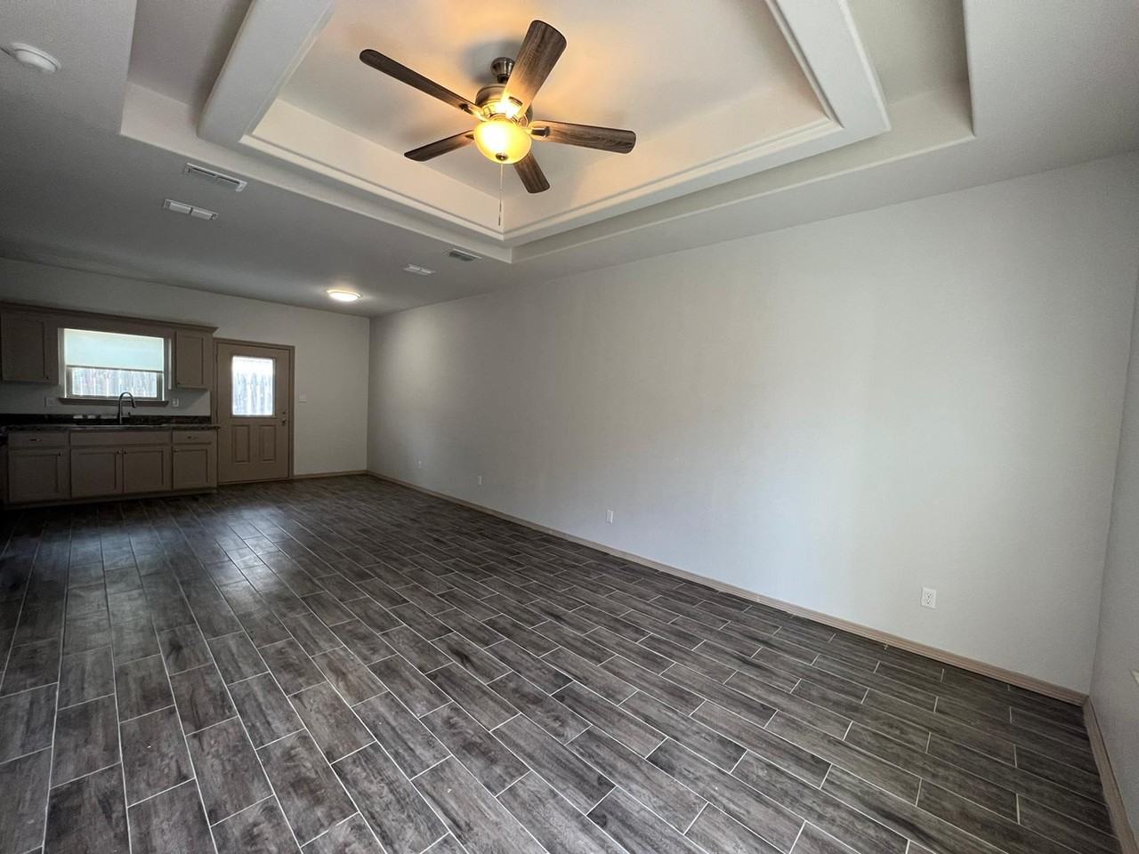 2004 North Bahamas Drive #2B2B - Photo 3 of 17