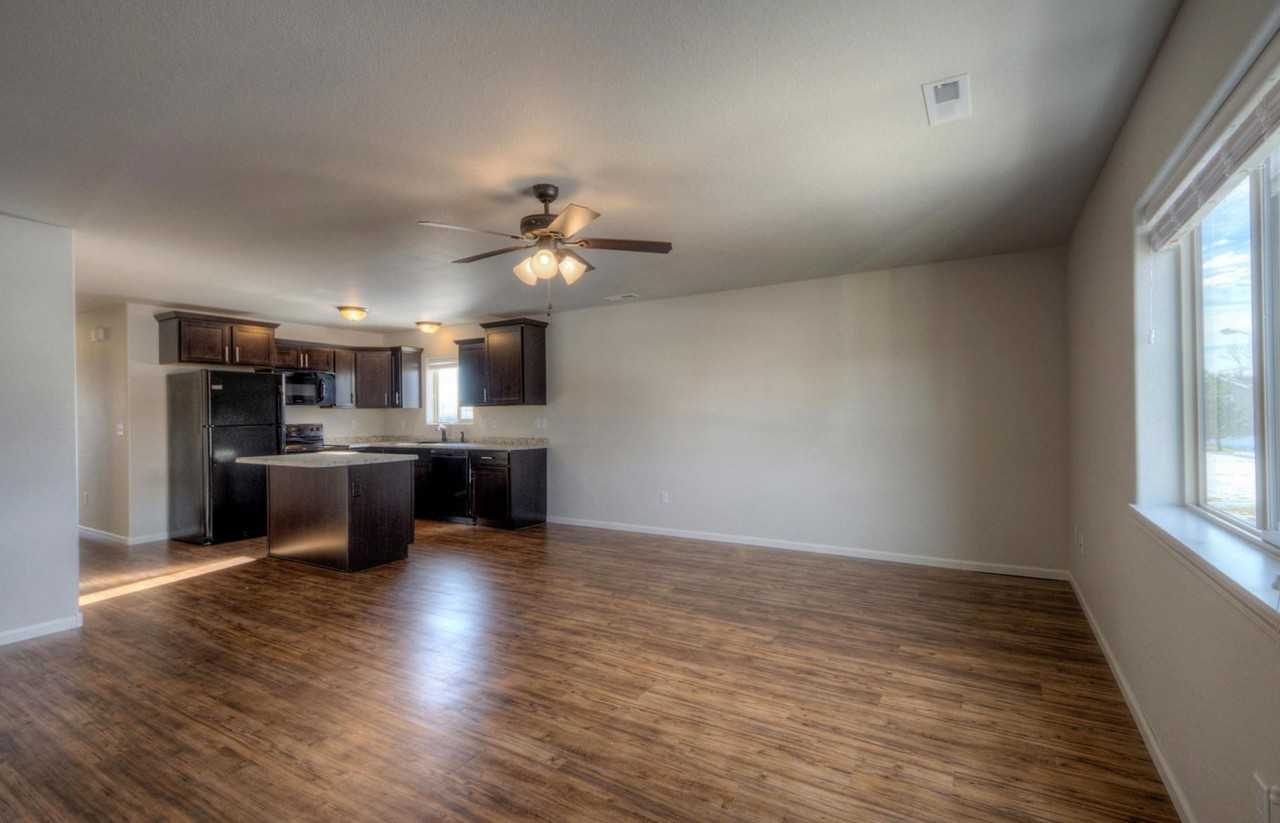 1260 E Minnesota St #201 - Photo 6 of 8