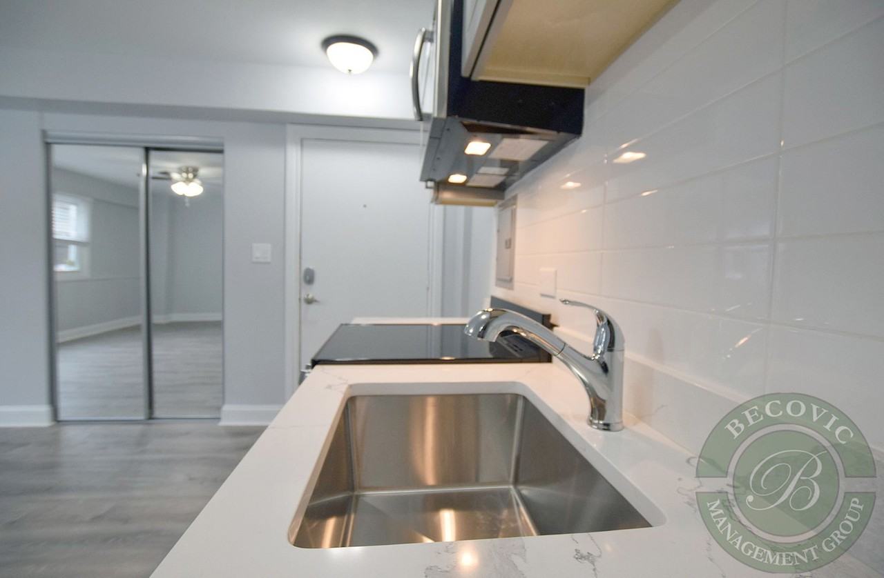 7710 N Sheridan Rd #103 - Photo 4 of 14