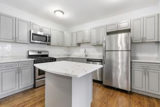 1611 W Juneway Ter #2E - Photo 1 of 1