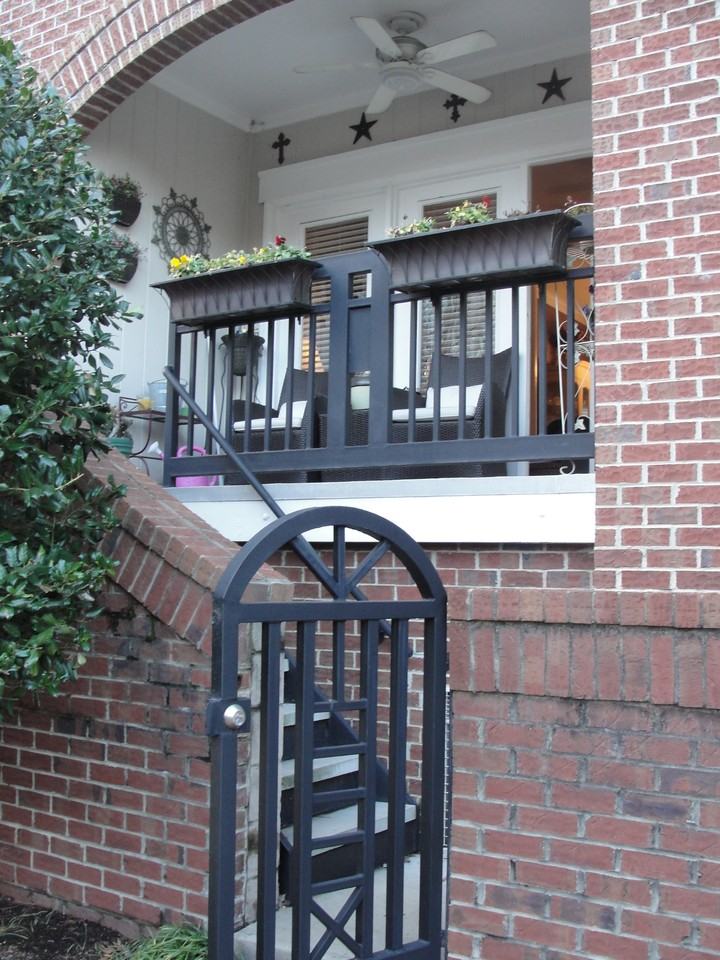 309 W 7th St - Photo 3 of 6