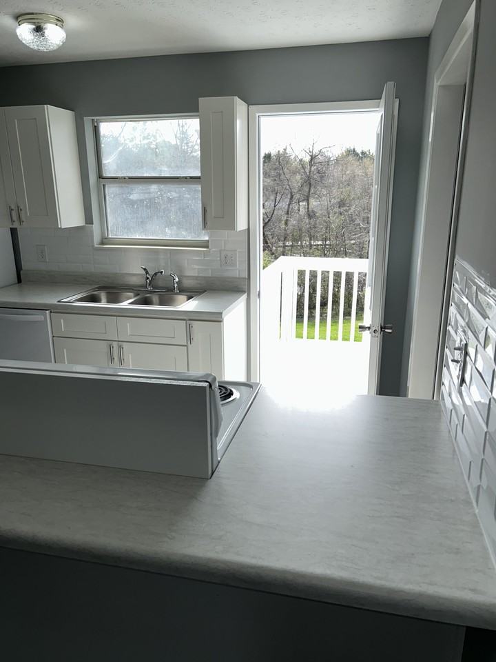 1525 Meadow Spring Dr #NA - Photo 6 of 17