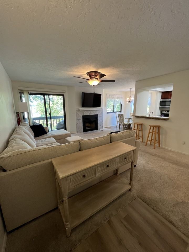 266 266 Mooring Road #B2 - Photo 2 of 14