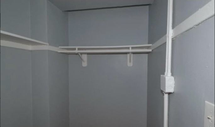 4604 N Beacon St #4 - Photo 4 of 6