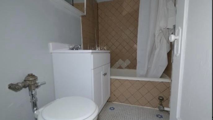 4604 N Beacon St #4 - Photo 5 of 6