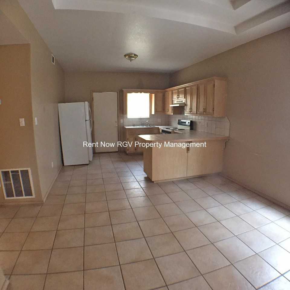 3802 Clavel St #7 - Photo 6 of 14