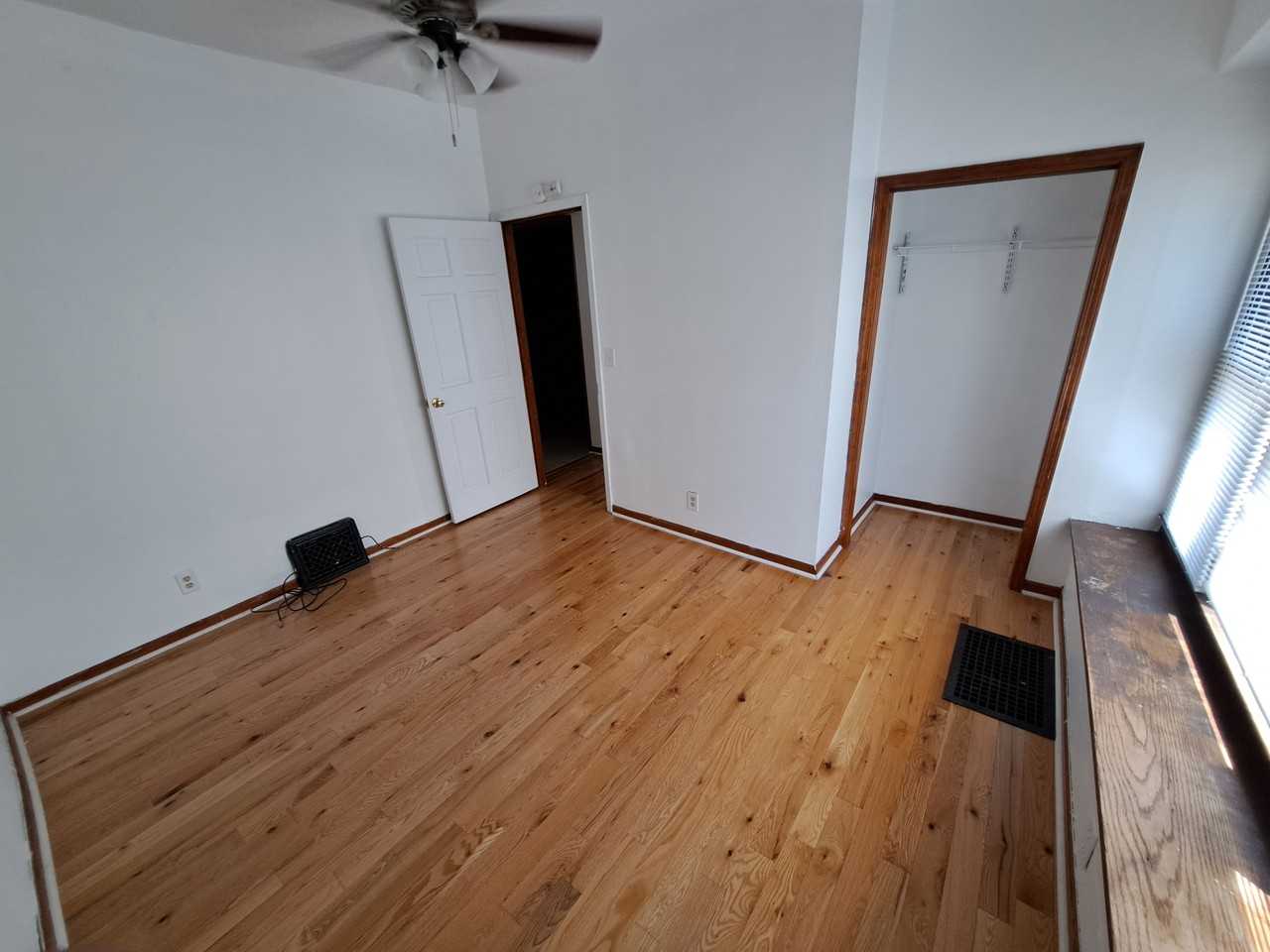 426 Pearl St #1 - Photo 4 of 6