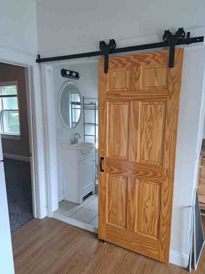 610 W Cedar St #4 - Photo 3 of 8