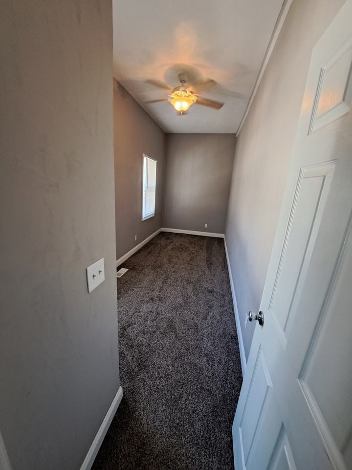 610 W Cedar St #4 - Photo 6 of 8