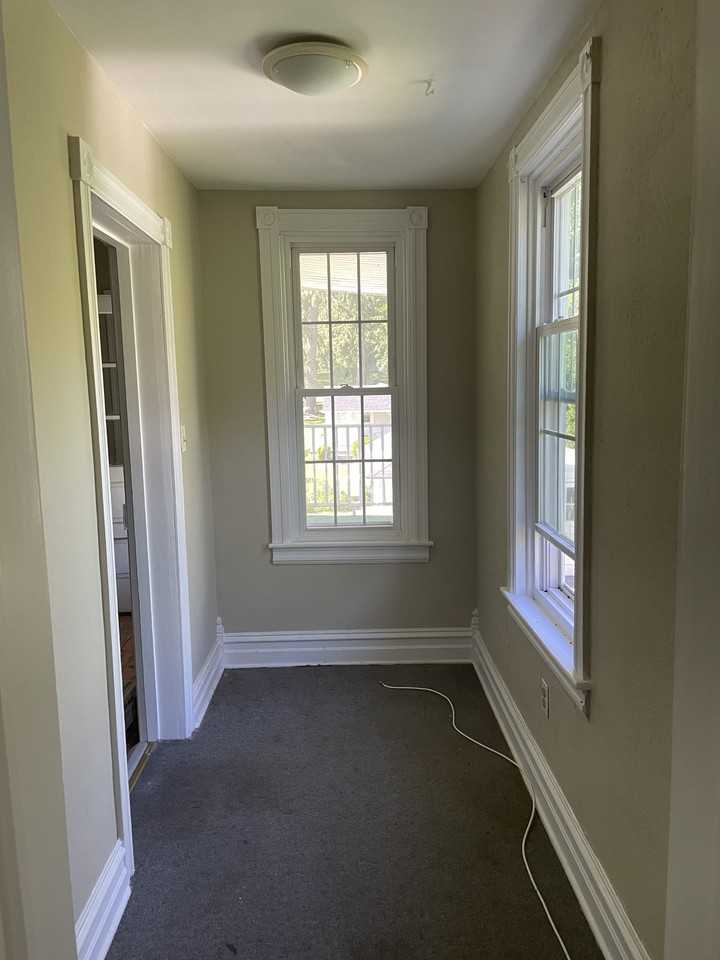 1039 W Linden St #2EAST - Photo 6 of 6