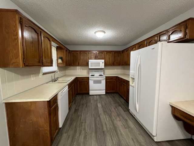 212 Sw 26th St #NA - Photo 6 of 22