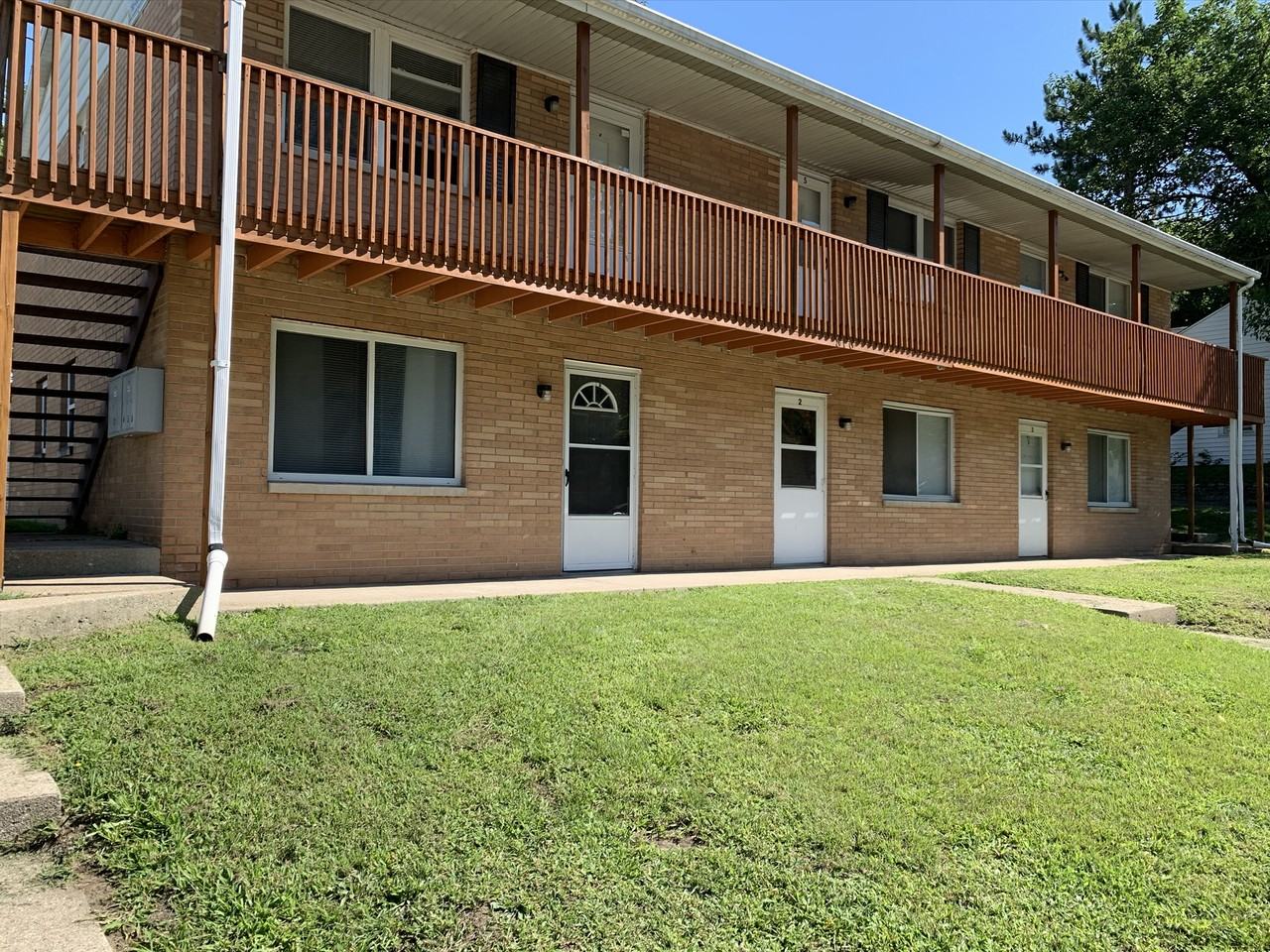 816 Tippecanoe St #1 - Photo 7 of 14