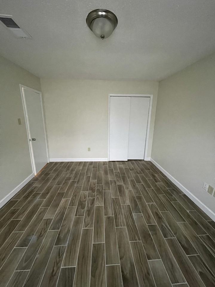 2436 Tattersall Dr #NA - Photo 7 of 13