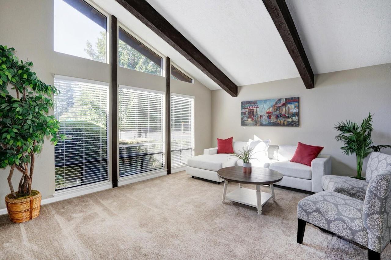 9101 Yount Ct #NA - Photo 6 of 32