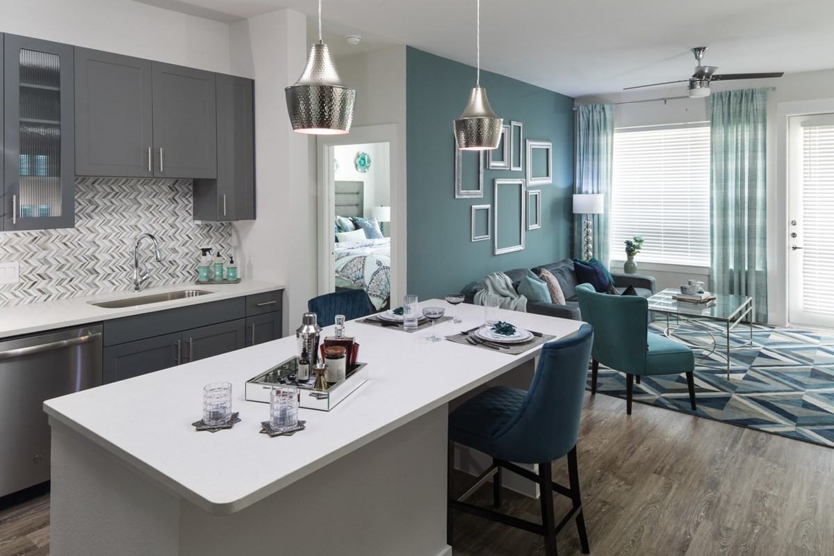 4003 Ross Ave #0000 - Photo 4 of 5