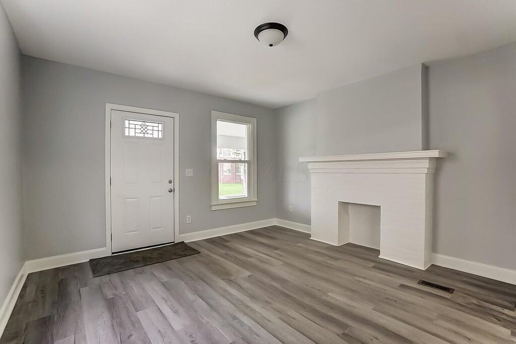 725 Fairwood Ave #NA - Photo 3 of 19