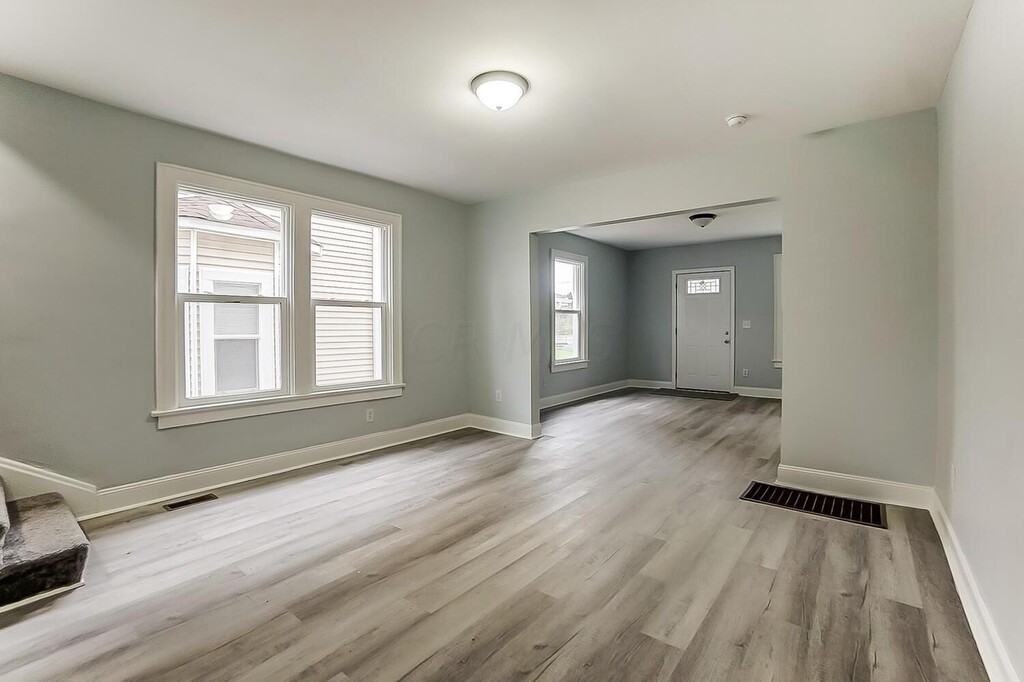 725 Fairwood Ave #NA - Photo 4 of 19