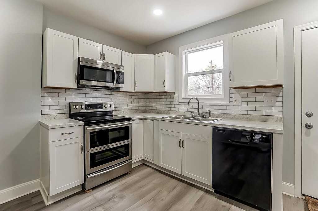 725 Fairwood Ave #NA - Photo 5 of 19