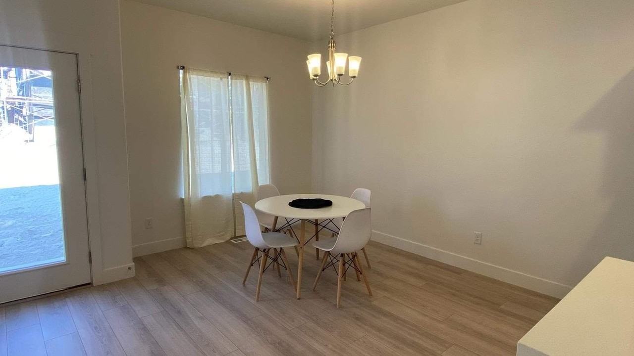 7244 N Silver Spring Way - Photo 6 of 16