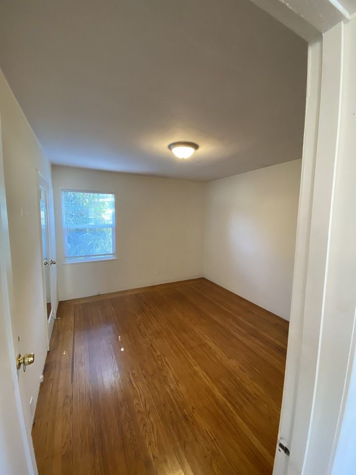 475 Rollins Rd #NA - Photo 3 of 13