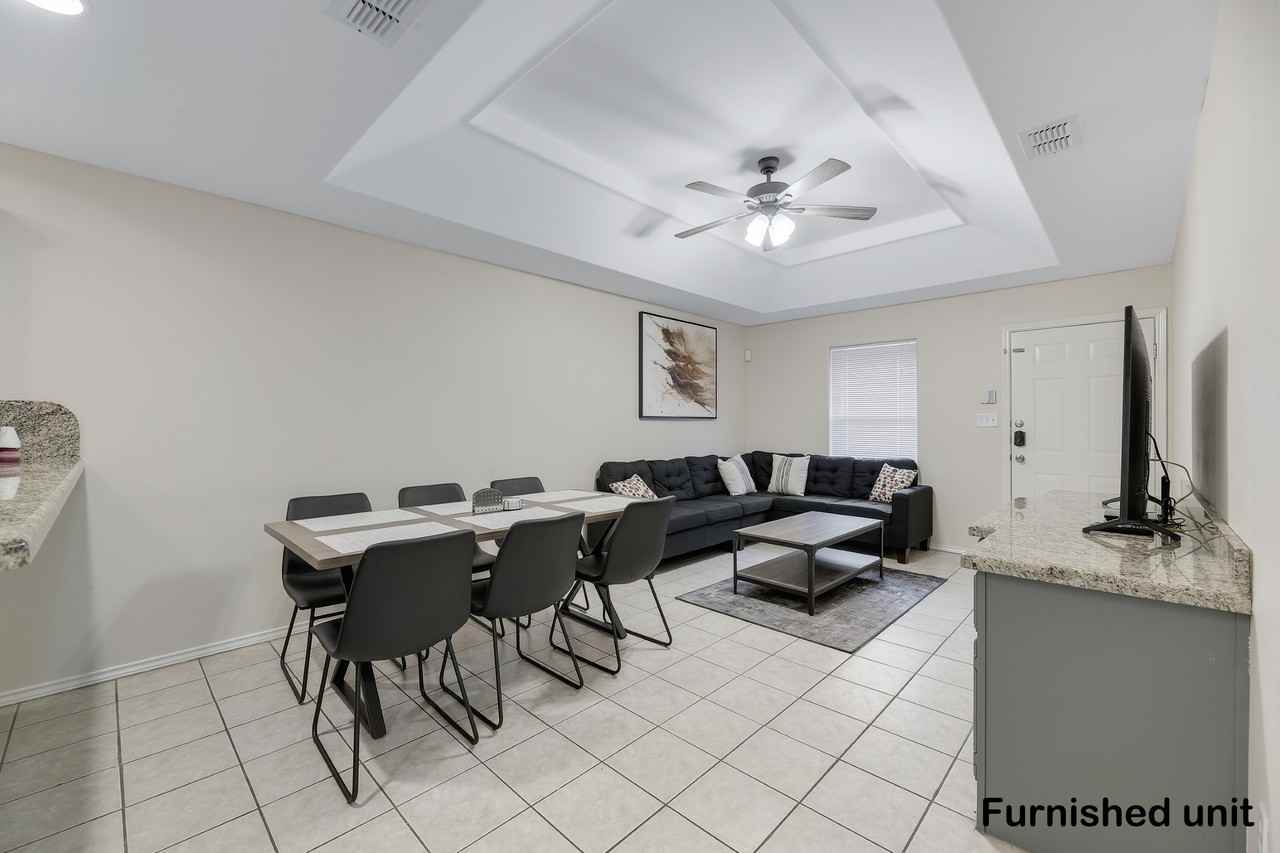 2007 Bracey St #B - Photo 2 of 23