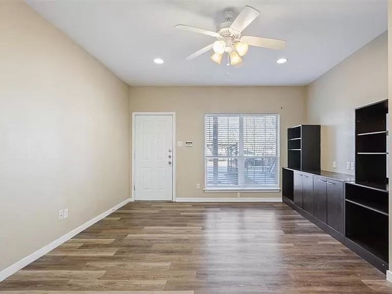 1907 S 17th St #A - Photo 6 of 18